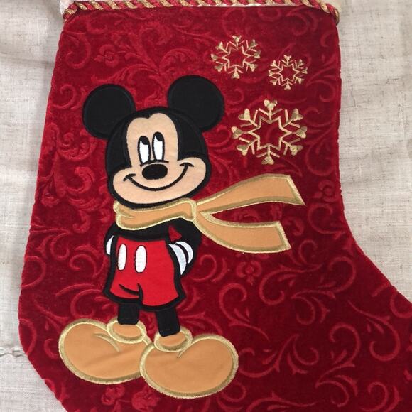 Set of 4 Disney Very Soft Micky and Minnie Stockings - 2 NWT 2 Like New - Picture 7 of 16